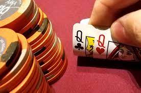 Poker Tournament Expert Showdown Review